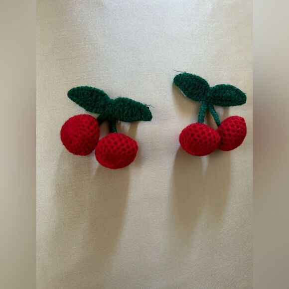 cherry hair clips A659 - Picture 2 of 4